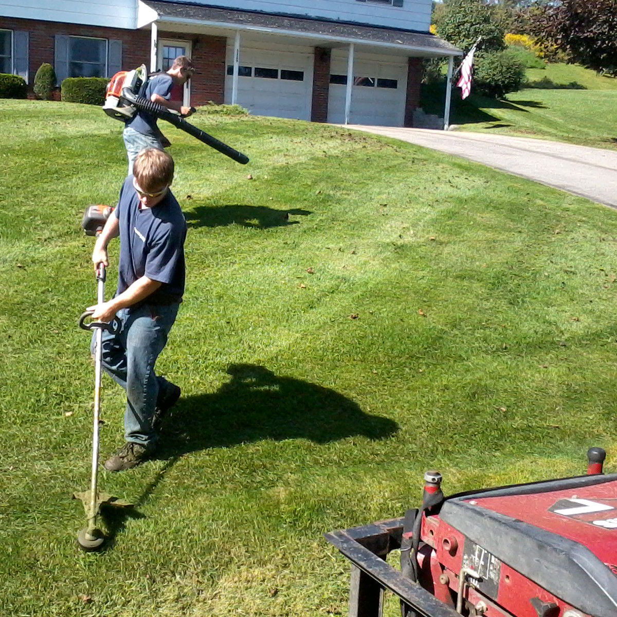 lawncare_workers